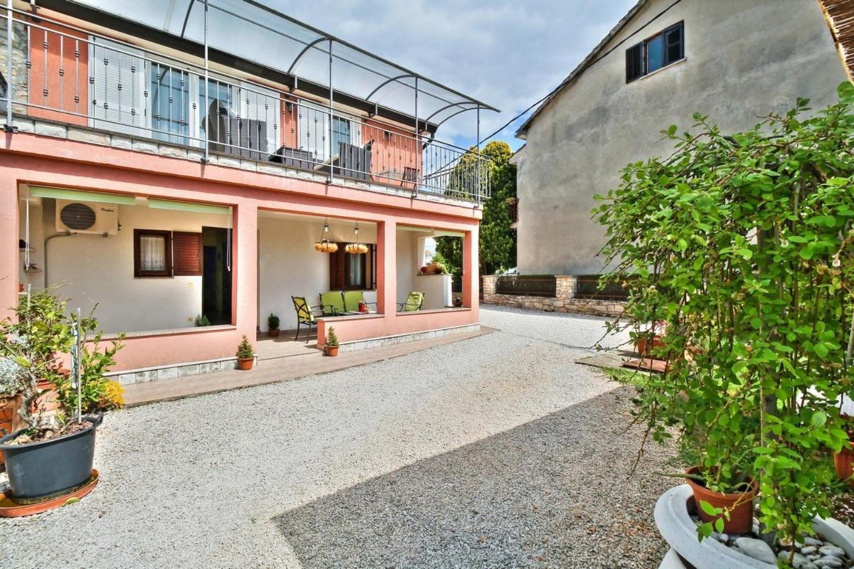 Lorena Apartments Umag Eksteriør bilde